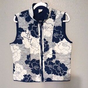 Alfred Dunner Navy and White Floral Vest